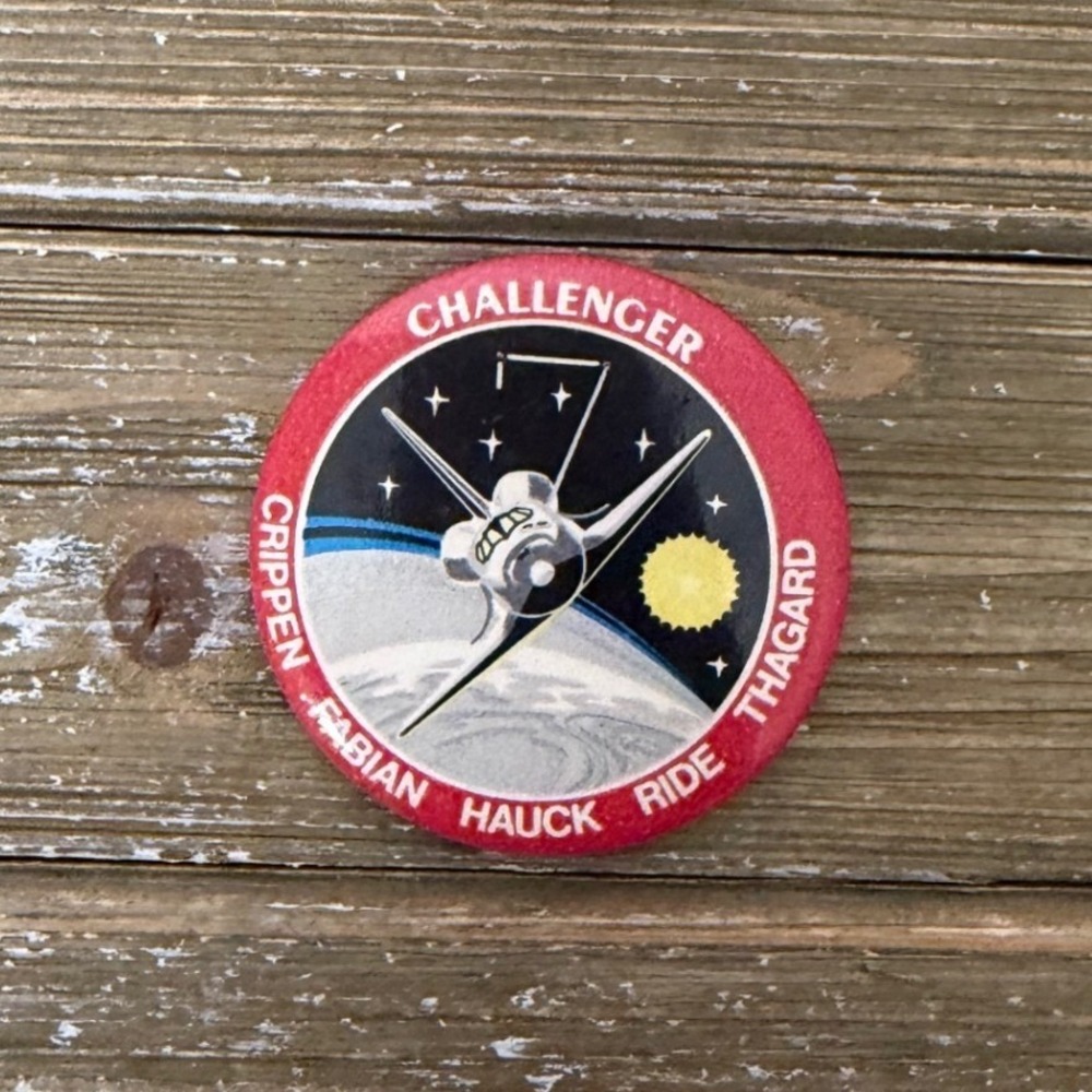 Vintage NASA Challenger STS-7 Mission Pin Sally Ride Crew Space Shuttle Button